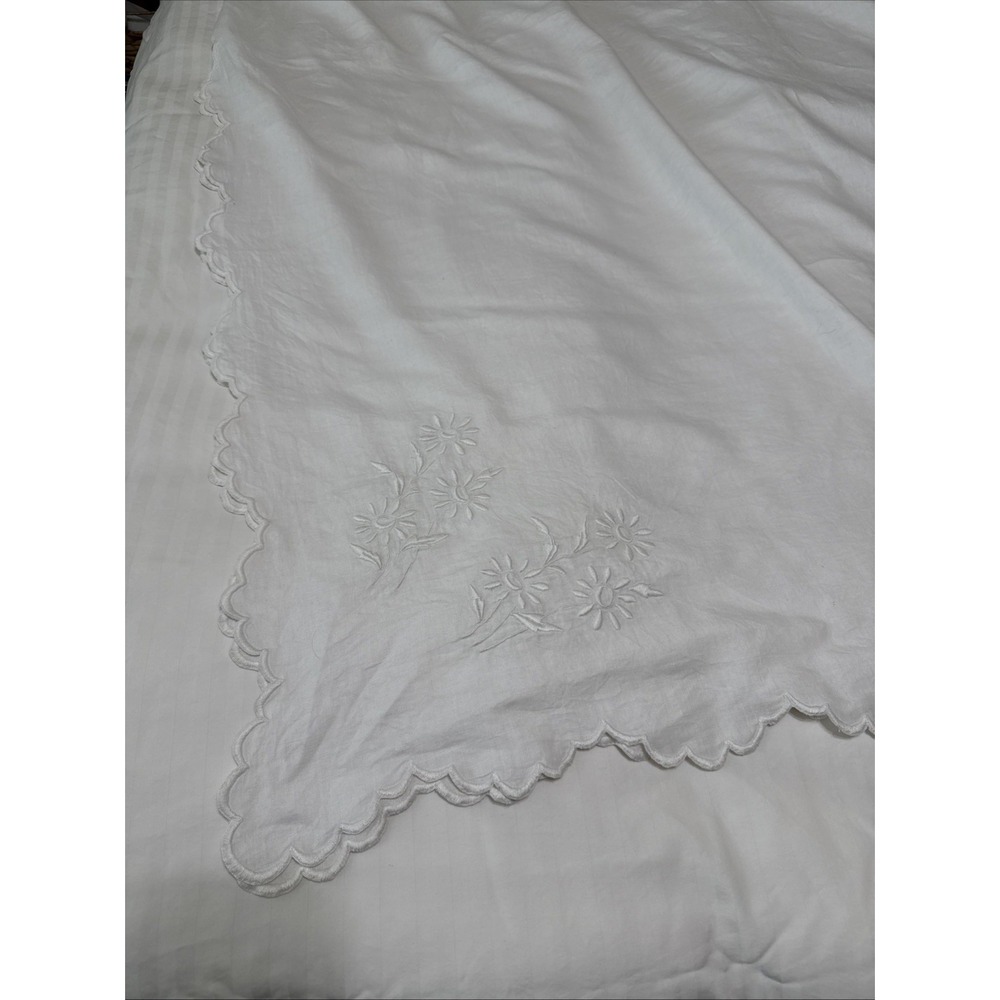 Vintage Hand Embroidered Tablecloth Large Rectangle 69x89 Cotton Scalloped Stain - Picture 3 of 13